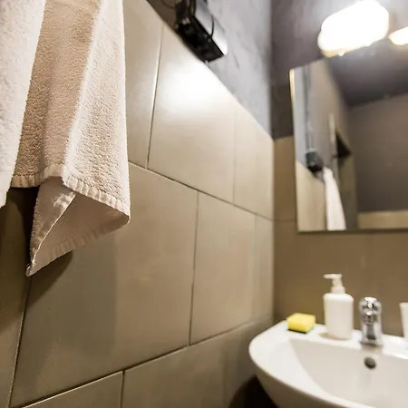 Loft Prison Hostel Lwów