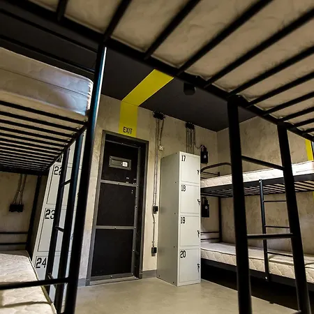 Loft Prison إلفيف