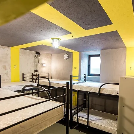 Loft Prison بيت شباب إلفيف
