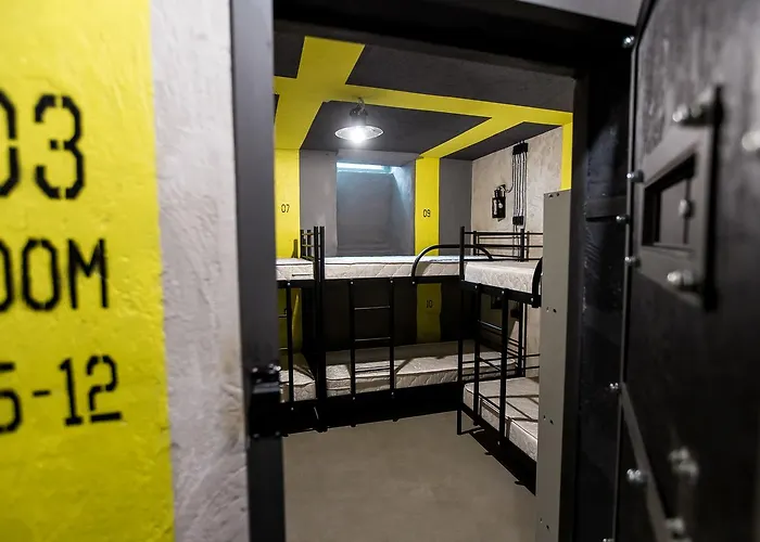 Albergue Loft Prison *