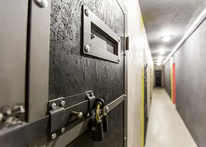 Loft Prison Hostal
