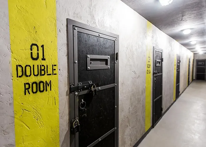 Loft Prison Hostal Leópolis