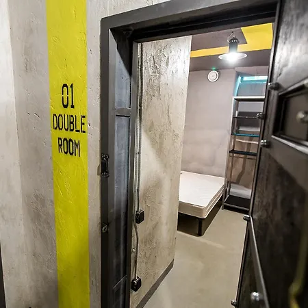 Loft Prison 利沃夫